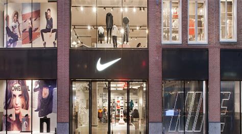 nike maxis muiden openingstijden|Nike Factory Store Muiden.